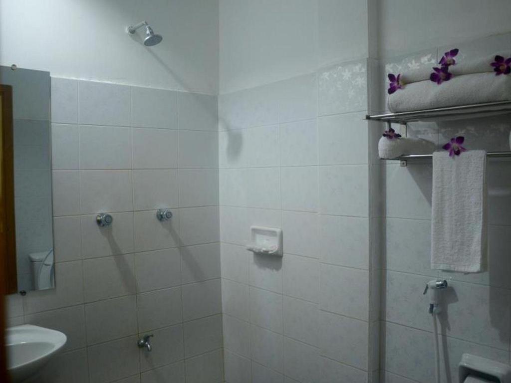 דאוויי Diamond Crown Hotel מראה חיצוני תמונה