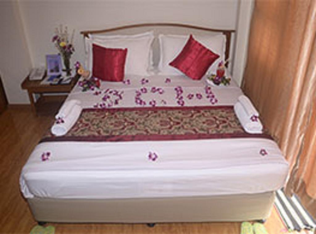דאוויי Diamond Crown Hotel מראה חיצוני תמונה