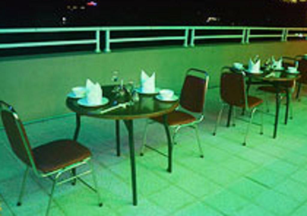 דאוויי Diamond Crown Hotel מראה חיצוני תמונה