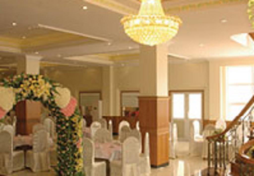 דאוויי Diamond Crown Hotel מראה חיצוני תמונה