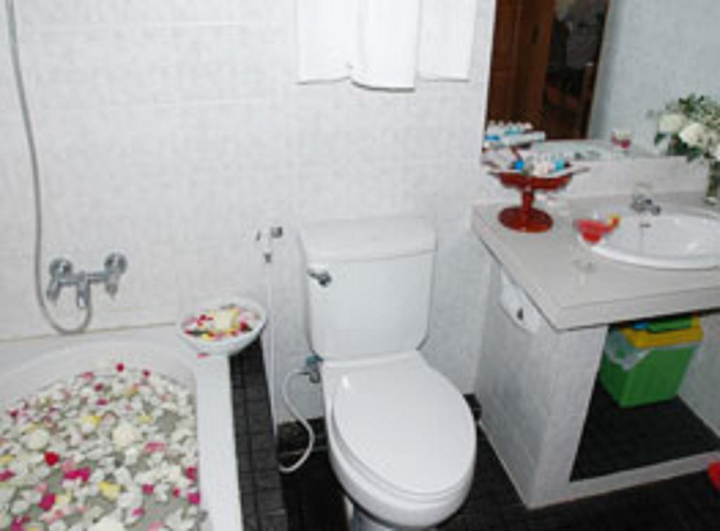 דאוויי Diamond Crown Hotel מראה חיצוני תמונה