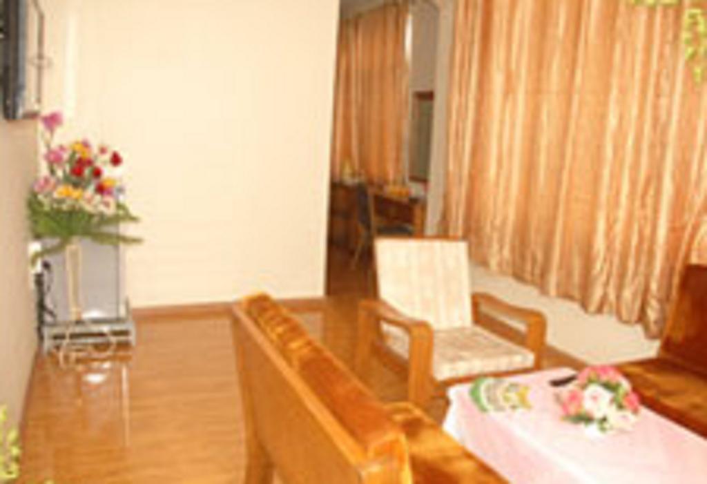 דאוויי Diamond Crown Hotel מראה חיצוני תמונה